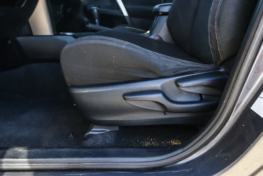 Used 2015 Toyota RAV4 XLE FWD image 19