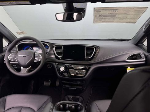 New 2026 Chrysler Pacifica Select image 25
