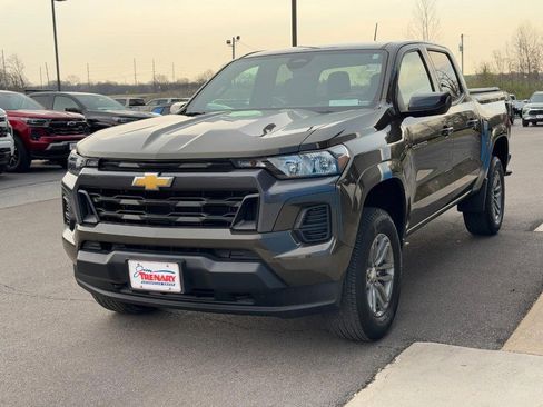 Used 2024 Chevrolet Colorado LT image 8