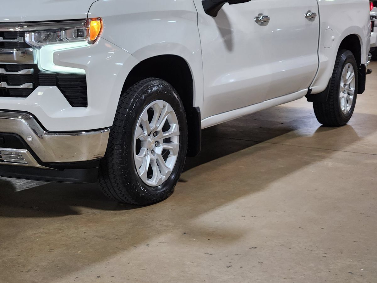 Used 2022 Chevrolet Silverado 1500 LTZ AWD/4WD image 17