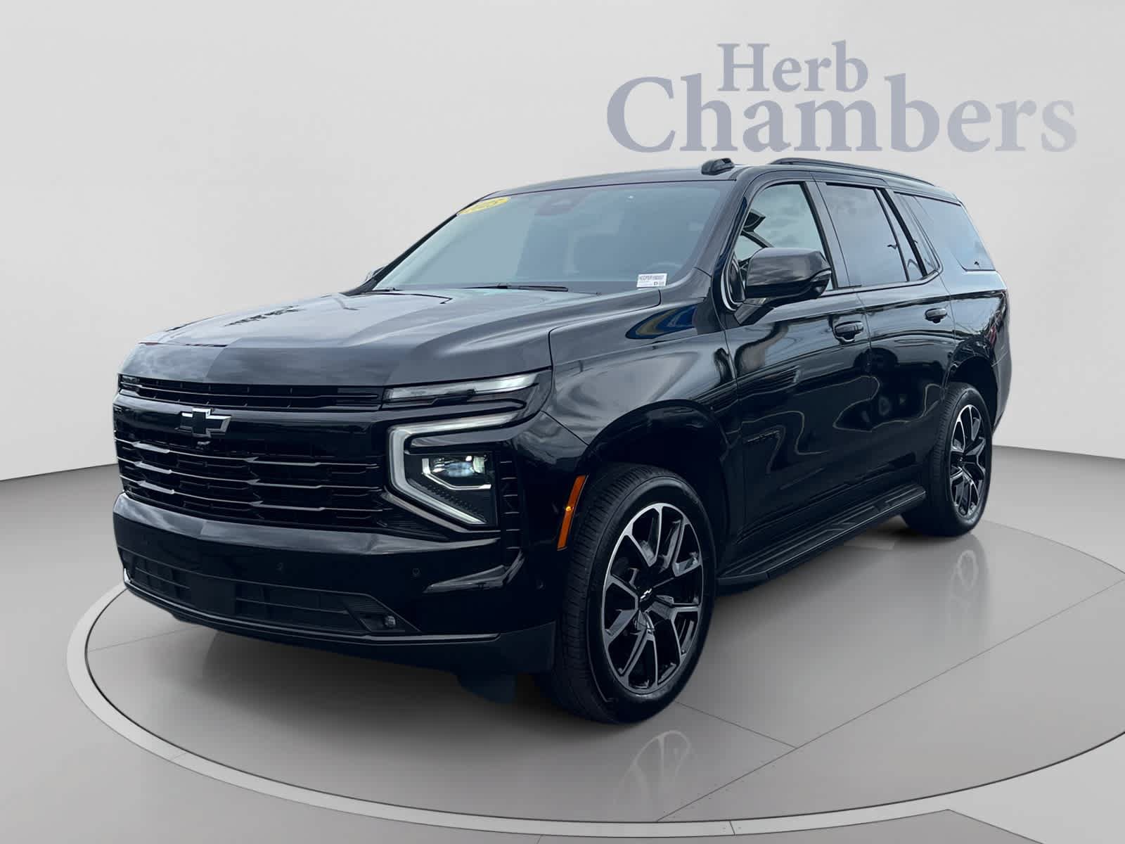 Used 2025 Chevrolet Tahoe RST w/ RST Capability Package AWD/4WD image 4