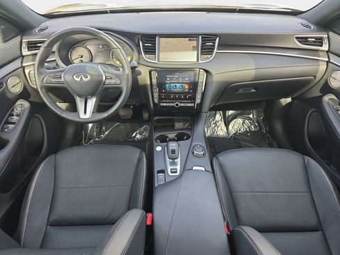 Certified 2025 INFINITI QX55 Essential image 9
