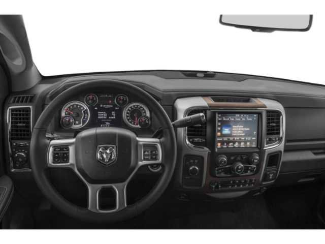 Used 2018 RAM 2500 Laramie w/ Sport Appearance Group AWD/4WD image 4