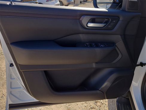 New 2026 Nissan Armada SL image 16