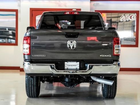 Used 2024 RAM 2500 Big Horn AWD/4WD image 11