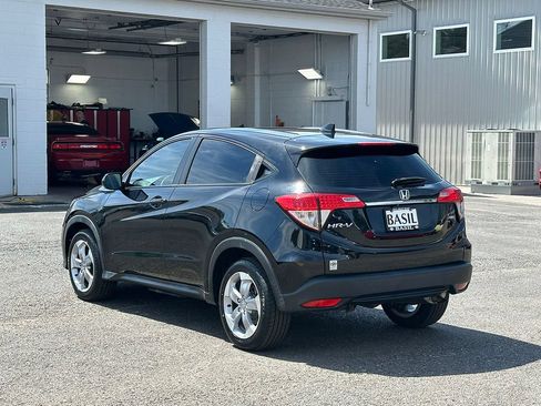 Used 2020 Honda HR-V LX image 11