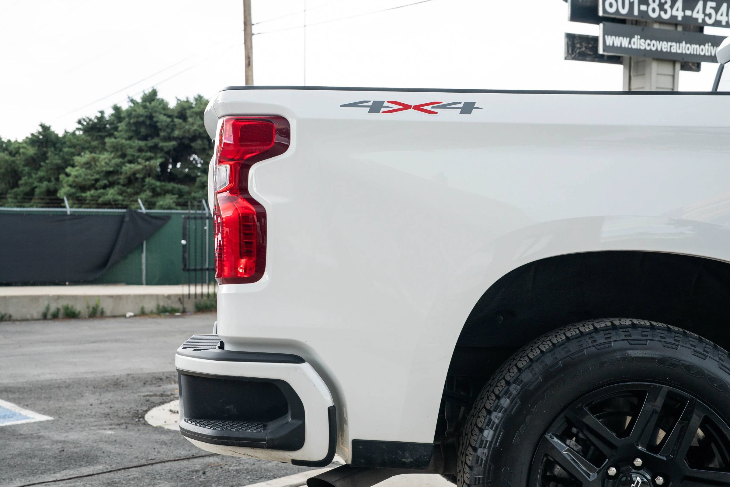 Used 2024 Chevrolet Silverado 1500 Custom w/ LPO, Dark Essentials Package AWD/4WD image 10