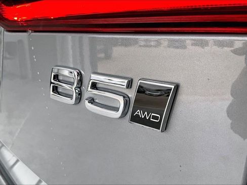 New 2026 Volvo XC60 B5 Ultra w/ Protection Package Premier image 41