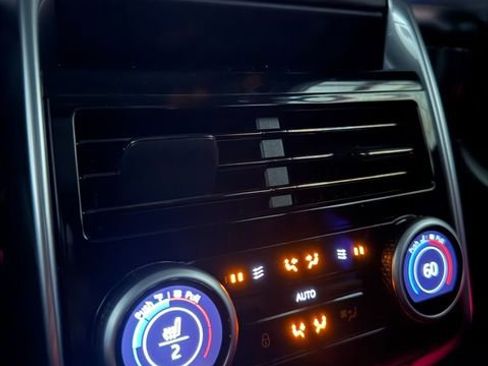 Used 2023 Land Rover Range Rover SE image 62