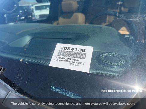Used 2022 Jeep Grand Wagoneer Series III AWD/4WD image 13