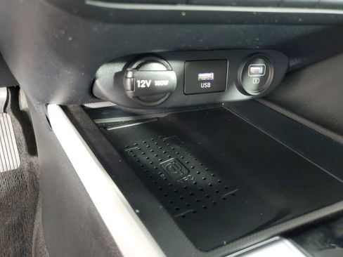 Used 2023 Hyundai Elantra Limited FWD image 18
