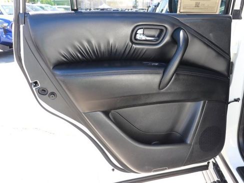 Used 2024 Nissan Armada SV image 11