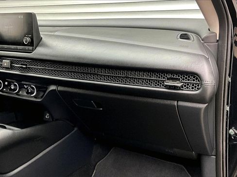 Used 2025 Honda HR-V LX image 17