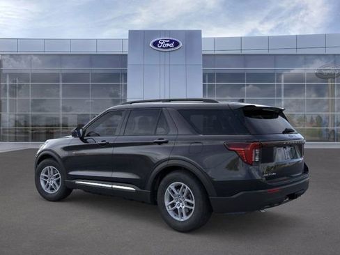 New 2025 Ford Explorer Active RWD image 4