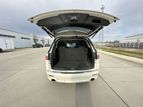 Used 2011 GMC Acadia Denali image 24