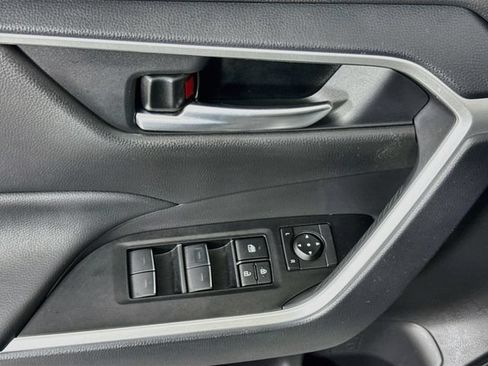 Certified 2025 Toyota RAV4 XLE AWD/4WD image 19