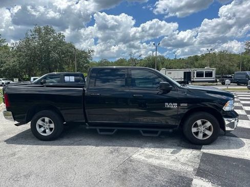 Used 2020 RAM 1500 Classic SLT AWD/4WD image 6