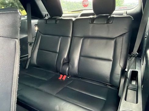 Used 2020 Ford Explorer XLT w/ Equipment Group 202A AWD/4WD image 12