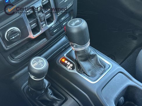 Used 2023 Jeep Wrangler Unlimited AWD/4WD image 22