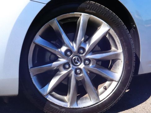 Used 2018 MAZDA MAZDA3 Touring image 5