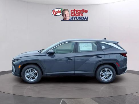 New 2026 Hyundai Tucson SE FWD image 2