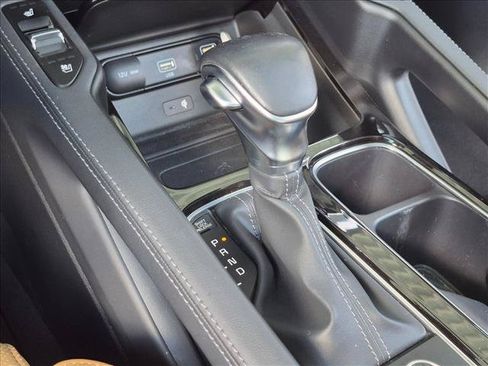 Used 2021 Kia Telluride SX w/ Towing Package FWD image 11