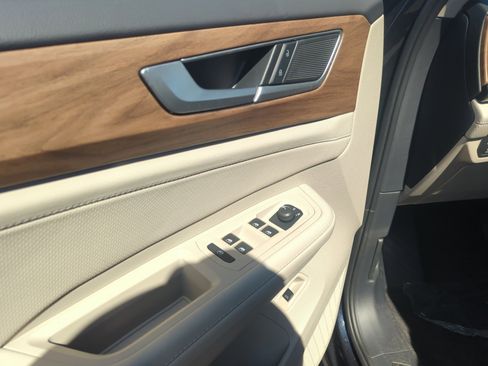 New 2026 Volkswagen Atlas SE image 13