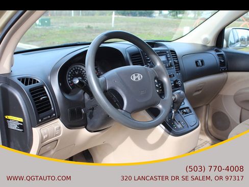 Used 2007 Hyundai Entourage GLS image 10