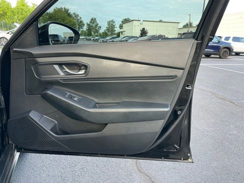 Certified 2025 Honda Accord SE image 29