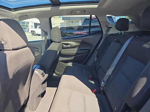 Used 2023 GMC Terrain SLE w/ Driver Convenience Package AWD/4WD image 12