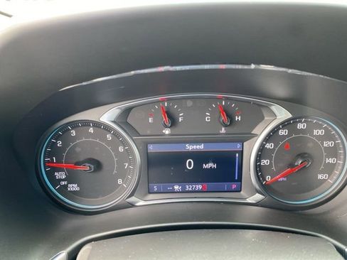 Used 2024 Chevrolet Equinox LT FWD image 23