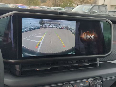 Used 2026 Jeep Wrangler Unlimited Rubicon image 16