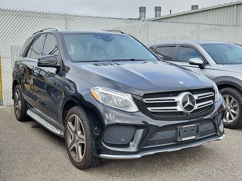 Used 2017 Mercedes-Benz GLE 350 image 2