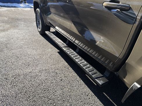 Used 2023 Chevrolet Colorado LT w/ LT Convenience Package II image 29