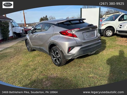Used 2018 Toyota C-HR image 9