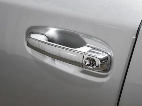 Used 2019 Toyota 4Runner Limited AWD/4WD image 40