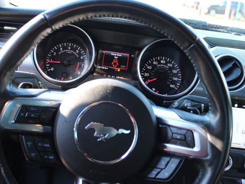 Used 2018 Ford Mustang Coupe w/ Equipment Group 101A image 9