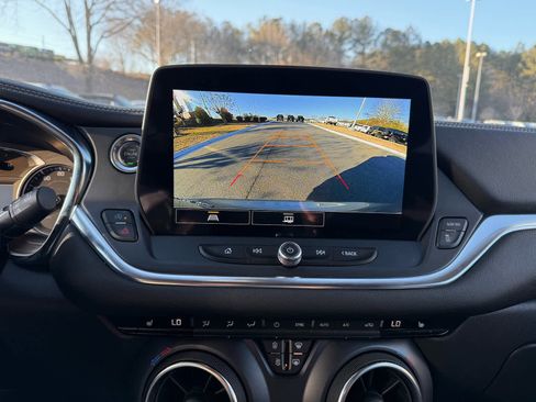 Used 2025 Chevrolet Blazer LT image 19