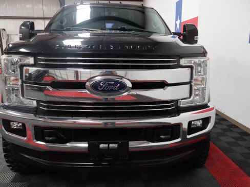 Used 2019 Ford F350 Lariat w/ Lariat Value Package AWD/4WD image 16