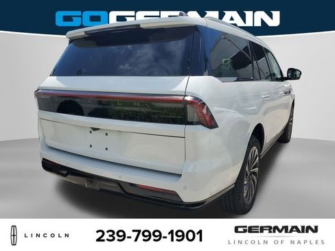 New 2025 Lincoln Navigator Black Label image 8