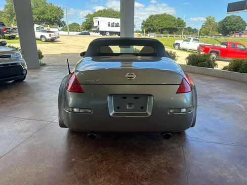 Used 2006 Nissan 350Z Touring image 5