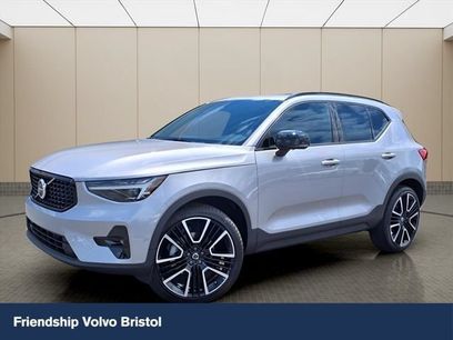 New 2026 Volvo XC40 B4 Plus w/ Protection Package Premier