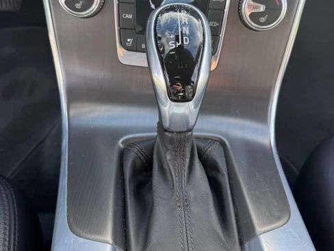 Used 2015 Volvo V60 T5 Premier FWD image 18