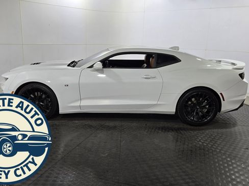 Used 2020 Chevrolet Camaro SS image 6