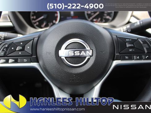 Used 2025 Nissan Altima 2.5 SV FWD image 26