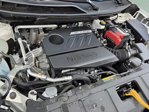 Used 2024 Nissan Rogue SV AWD/4WD image 17