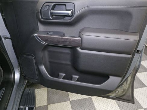 Used 2019 Chevrolet Silverado 1500 LTZ AWD/4WD image 18