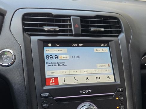 Used 2019 Ford Fusion Titanium FWD image 20