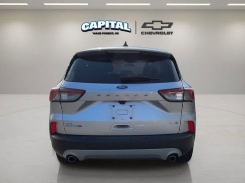 Used 2020 Ford Escape SE image 4