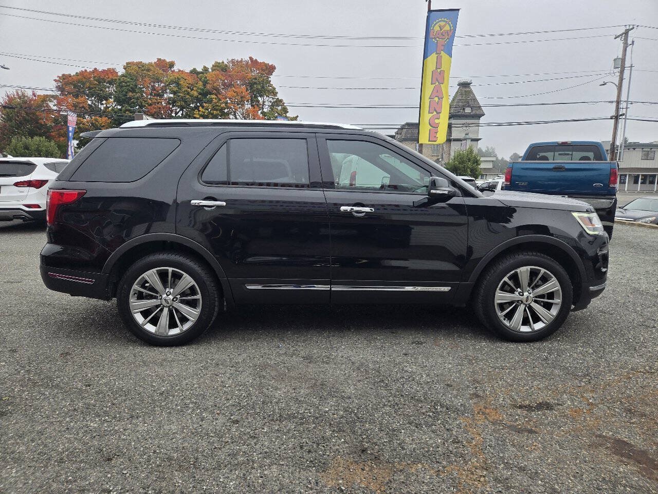 Used 2018 Ford Explorer Limited w/ Equipment Group 301A AWD/4WD image 4